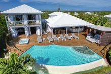 1.Location villa piscine Sainte Anne Guadeloupe_vue d'ensemble